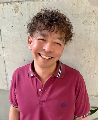 ショート パーマ メンズ 派手髪デザインカラー ヒロカのヘアスタイル