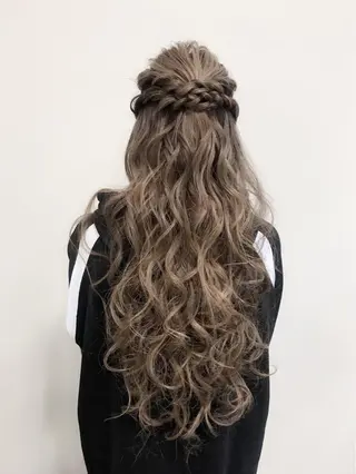 ロング ヘアアレンジ 沢田 瞳のヘアスタイル