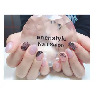 ショート ネイル 👑enen style👑のネイルデザイン