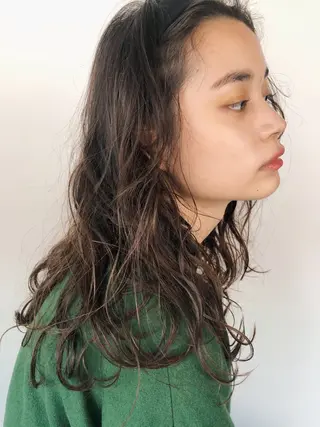 ミディアム カラー パーマ 吉江 結菜のヘアスタイル