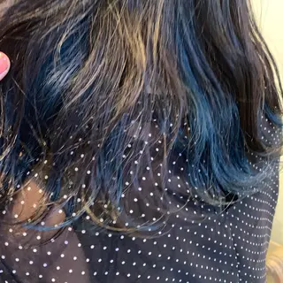 セミロング SAKINO. ベージュカラーのヘアスタイル