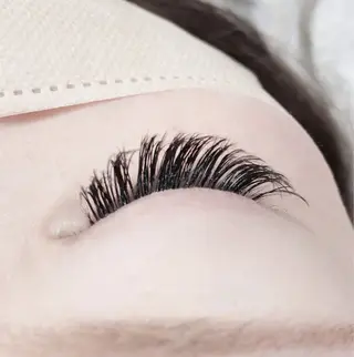 マツエク・マツパ Anela .の眉毛・アイブロウイメージ