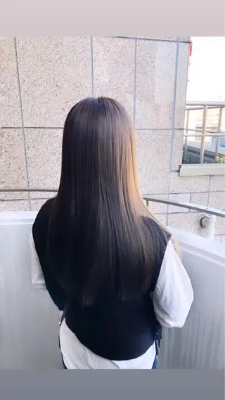 セミロング カラーアンドケアリタ kitamuuuのヘアスタイル