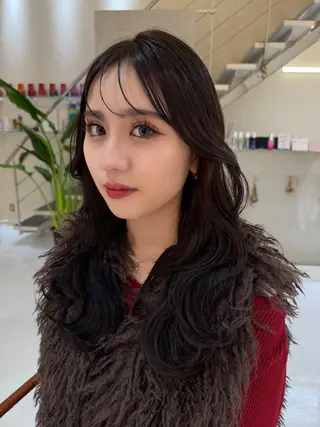 ミディアム 園田 奈津のヘアスタイル