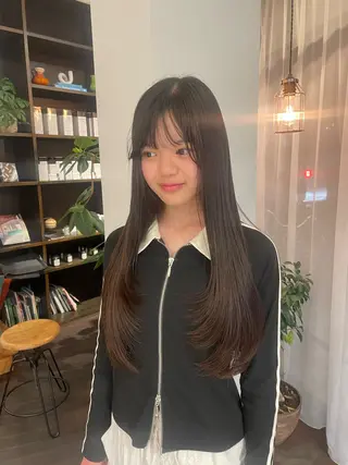 ロング 西野 優夏のヘアスタイル