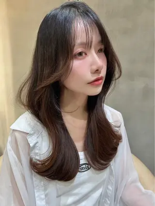 セミロング 🪽大人色気レイヤー 美髪縮毛 金山🪽のヘアスタイル