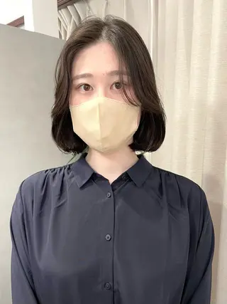 ショート レイヤーカット/透明 感カラー🩵中村友美のヘアスタイル