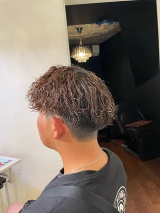 ショート パーマ メンズ 西岡 勇人のヘアスタイル