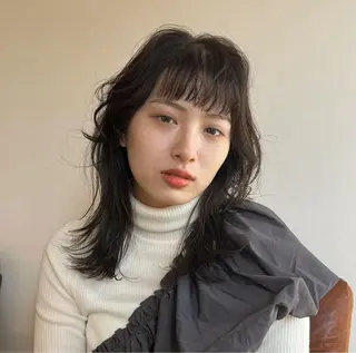 ミディアム まほ/レイヤーカット 🍒🤍透明感カラーのヘアスタイル