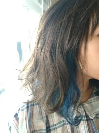 カラー hase _のヘアスタイル