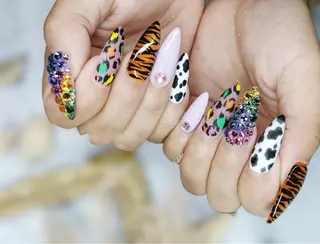 ネイル lucky nail 歌舞伎町のネイルデザイン