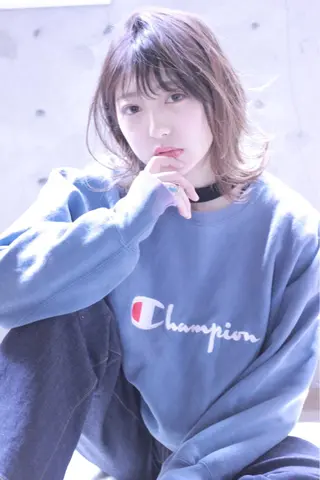 ミディアム カラー 及川 光のヘアスタイル