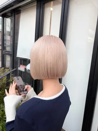 ミディアム 柔らかいハイトーン/ kizunaのヘアスタイル