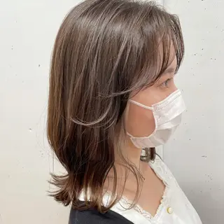 ミディアム カラー 久保田 千尋のヘアスタイル