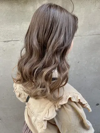 セミロング カラー 【透明感、艶髪】西村 有司のヘアスタイル