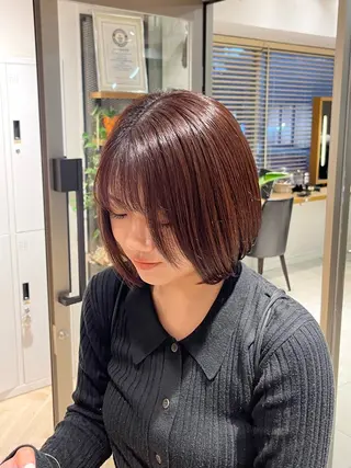 ショート カラー ᴛᴏᴍᴏᴋᴀ / ᴄʜᴇʀɪのヘアスタイル