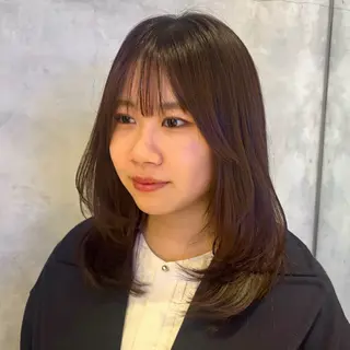 ミディアム カラー 顔まわり🥨レイヤー /透明感/水口舞奈のヘアスタイル