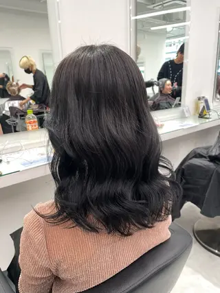 セミロング カラー ❄最強かわいいカラー ❄️MINA❄️のヘアスタイル