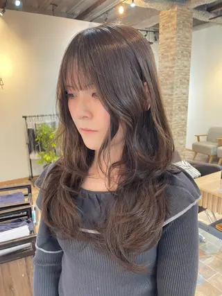 ロング カラー YUI/ ブリーチカラー🌷のヘアスタイル