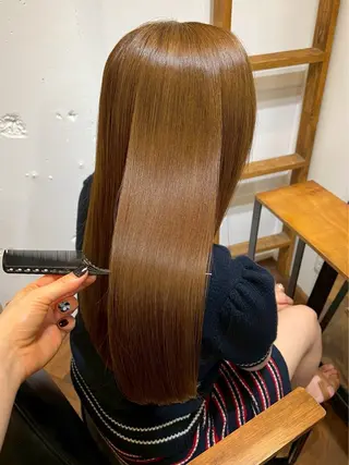 セミロング カラー うる艶カラー /縮毛矯正✨レオンのヘアスタイル