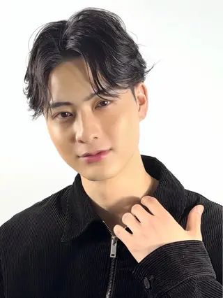 ショート パーマ メンズ フェザーパーマ浦和 スパイキーショートのヘアスタイル