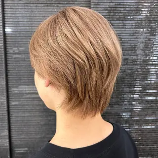 ショート カラー メンズ 對馬 光梨のヘアスタイル