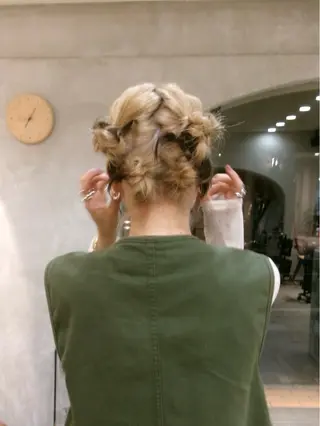ショート カラー ヘアアレンジ mizu🐾 hair braceのヘアスタイル