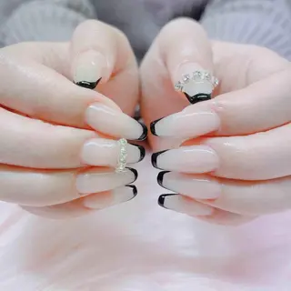 ネイル MoonNail ユリ🌸のネイルデザイン