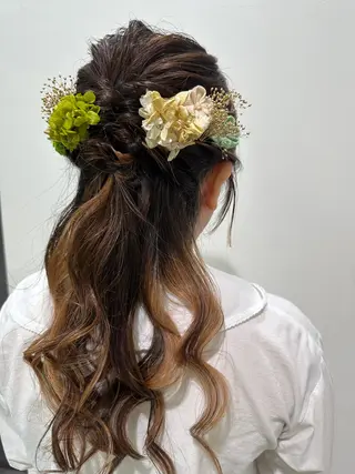 ロング レイヤー 艶々カラーのヘアスタイル