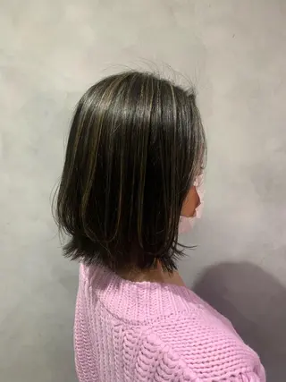 ミディアム カラー 平尾 樹里のヘアスタイル