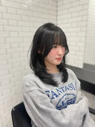 セミロング カラー トレンドレイヤー 福岡天神RAIRAのヘアスタイル