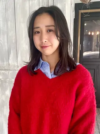 ミディアム 塩谷 雪花のヘアスタイル