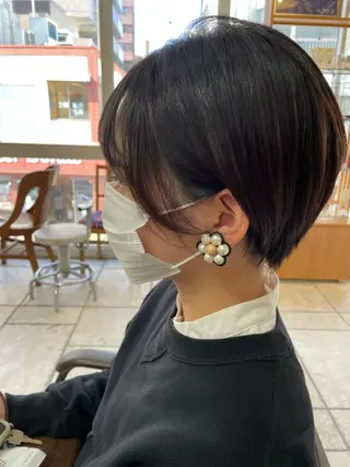 ショート ハッシュカット/ボブ /レイヤー/彩奈のヘアスタイル