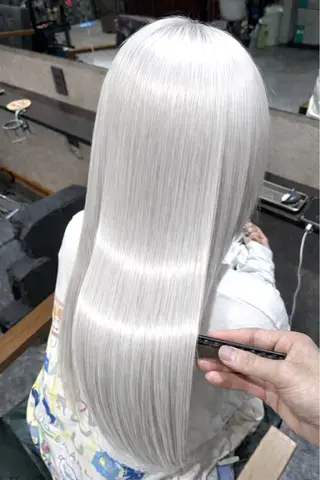 ロング カラー ravens デザインカラーのヘアスタイル