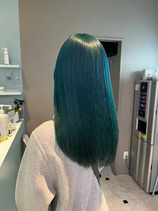 セミロング カラー ブリーチカラー 🩵MIZUKIのヘアスタイル