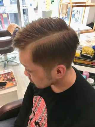 ショート カラー メンズ 中村 よしひでのヘアスタイル