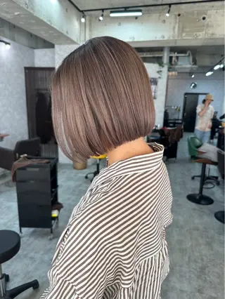 ショート カラー シールドヘアー/那覇 /縮毛矯正/ブリーチのヘアスタイル