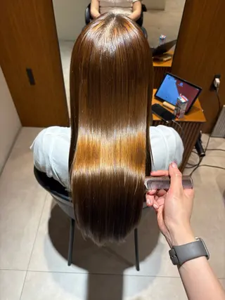 ロング パーマ yiye shioriのヘアスタイル