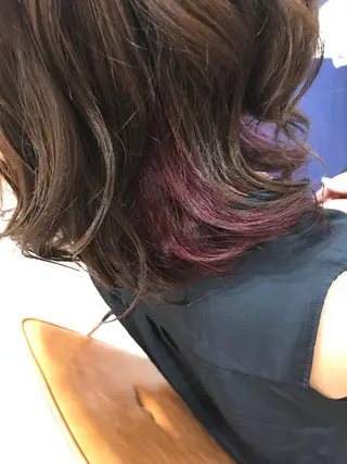 ミディアム カラー 岡本 智次のヘアスタイル