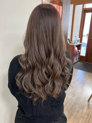 カラー SALOWIN栄 高須大貴のヘアスタイル