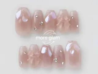 ミディアム more glam 原宿店のネイルデザイン