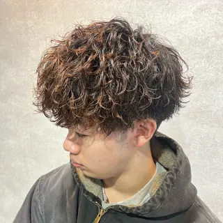 ショート カラー パーマ ヘアアレンジ メンズ 仕上がり満足度No. 1🔥BLUCK🔥のヘアスタイル