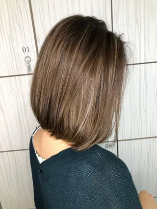 ショート カラー カラーサロン ビスカリアのヘアスタイル