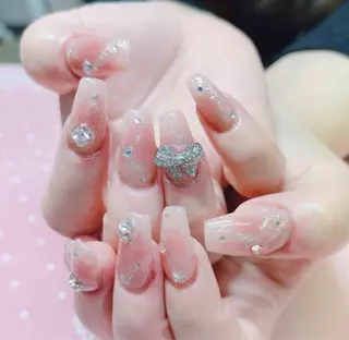 ネイル MoonNail ユリ🌸のネイルデザイン
