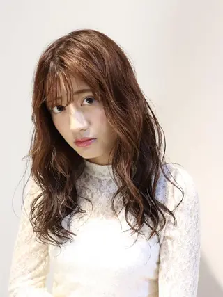 セミロング カラー パーマ Memoriese 表参道のヘアスタイル