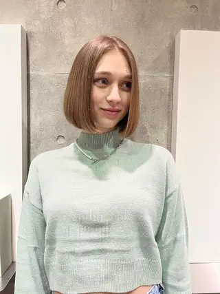 ミディアム miharu/ 茨木 English OKのヘアスタイル