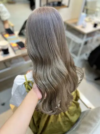 ロング カラー BELLE by revo 山口 か乃のヘアスタイル