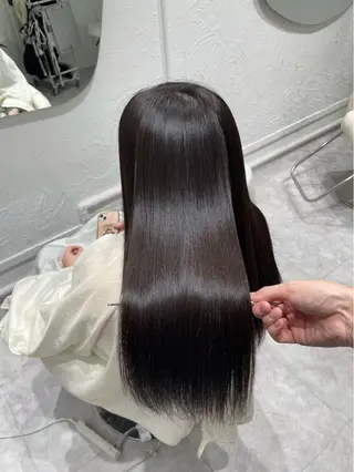 ロング scene中性ストレート/縮毛矯正【シーン】所属・ジョー/ 縮毛矯正の専門家のヘアスタイル