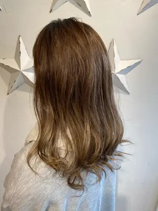 ロング 伊藤 光成のヘアスタイル