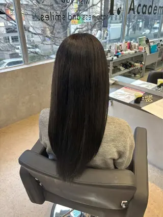 ロング 🦥じゅんぺい／仙台 ／カラー特化✨のヘアスタイル